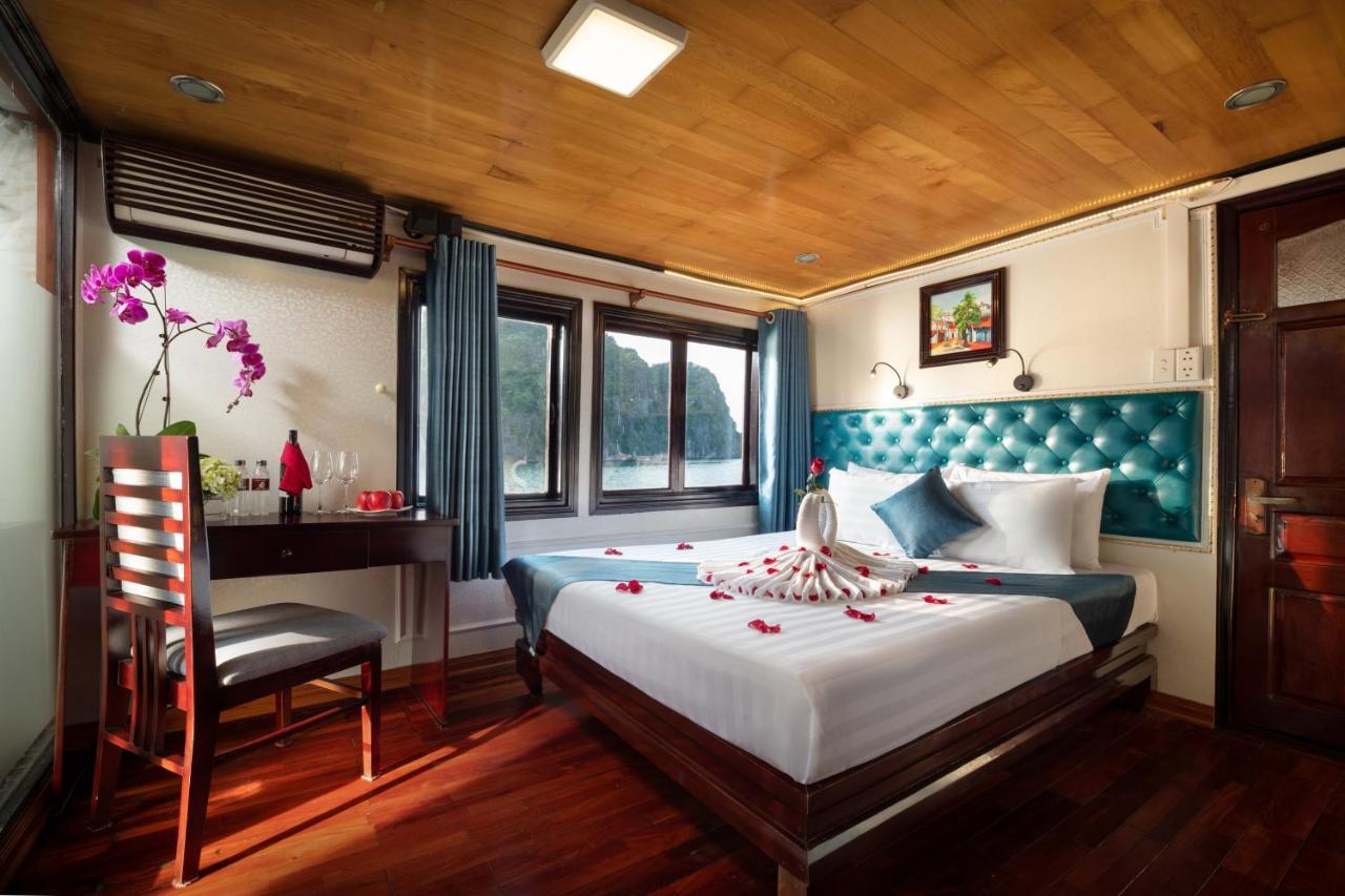Hotel Charm Boutique Cruise Hạ Long Exterior foto