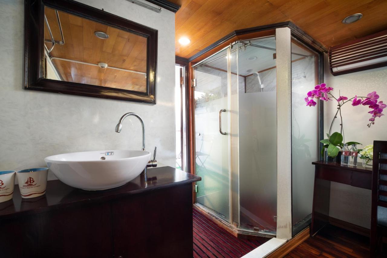 Hotel Charm Boutique Cruise Hạ Long Exterior foto