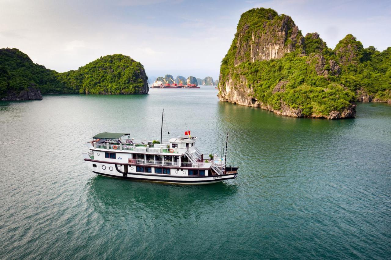 Hotel Charm Boutique Cruise Hạ Long Exterior foto